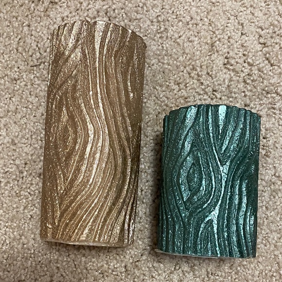 Broyhill Other - Textured Gold and Green Pillar Candles